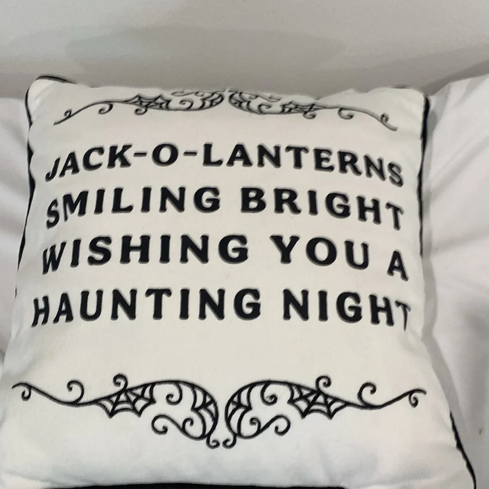 NWOT Jack-O-Lanterns Smiling Bright” Decorative Throw Pillow by Indigo Home
